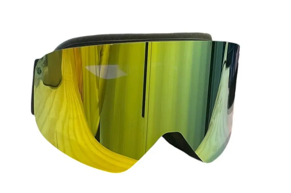 Ski goggle yellow