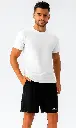 Short negro hombre